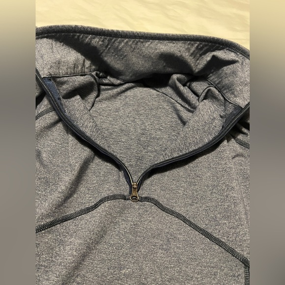 Lululemon Kriss Cross 1/2 Zip - Picture 13 of 15